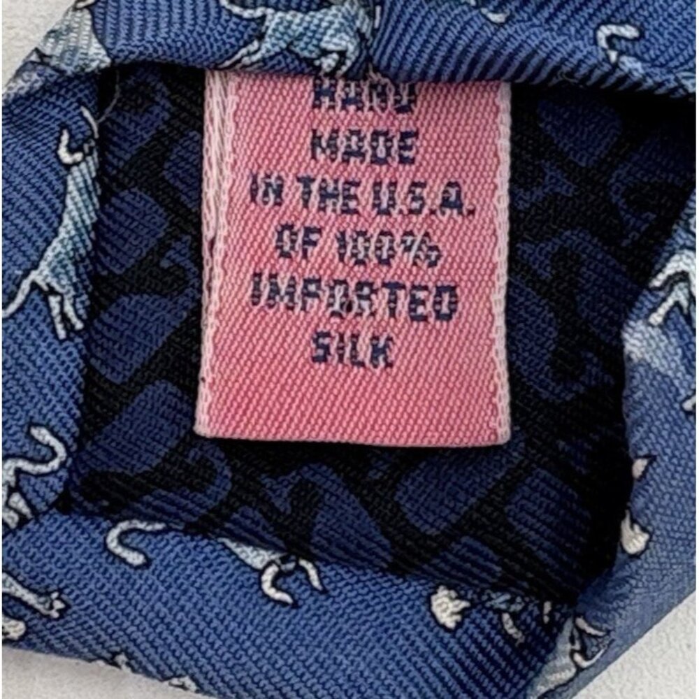 Vineyard Vines Men’s Necktie 100% Silk Blue Bulls Teddy Bears Outdoor Luxury 62" - Picture 7 of 7